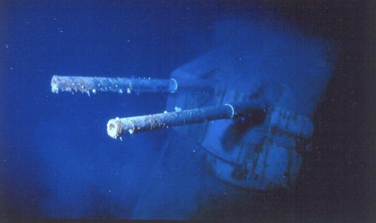 war shipwrecks naval gun turret underwater
