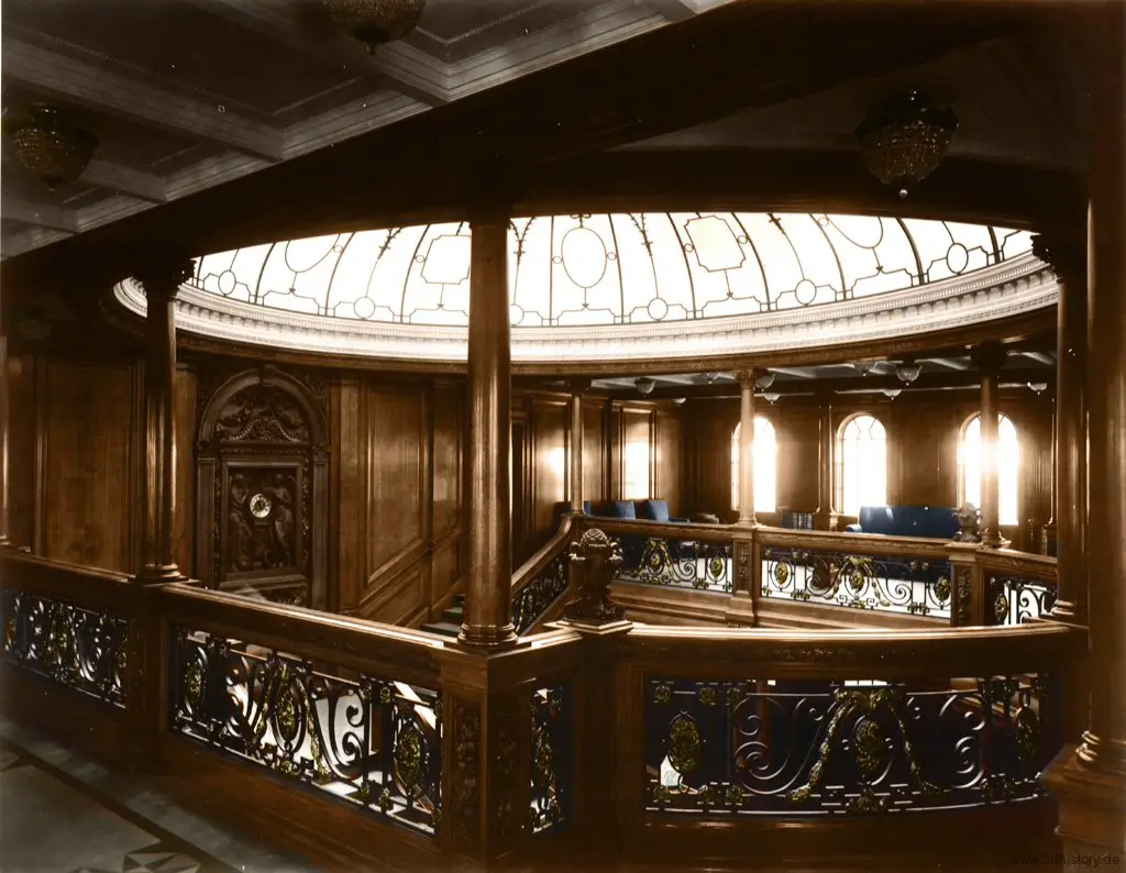 Colorised photograph of the staircase on the Titanic 