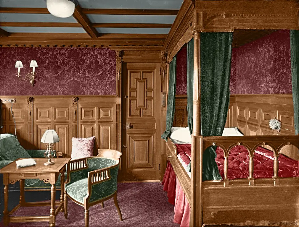 Colorised photograph of a bedroom on the Titanic 