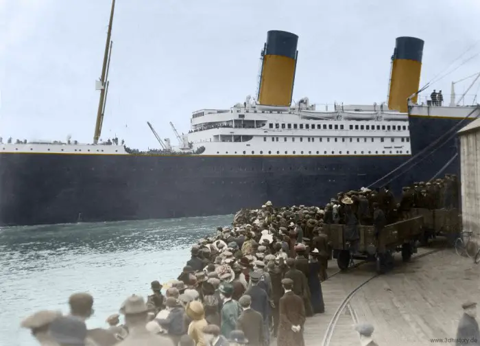 Colorised photograph of the Titanic